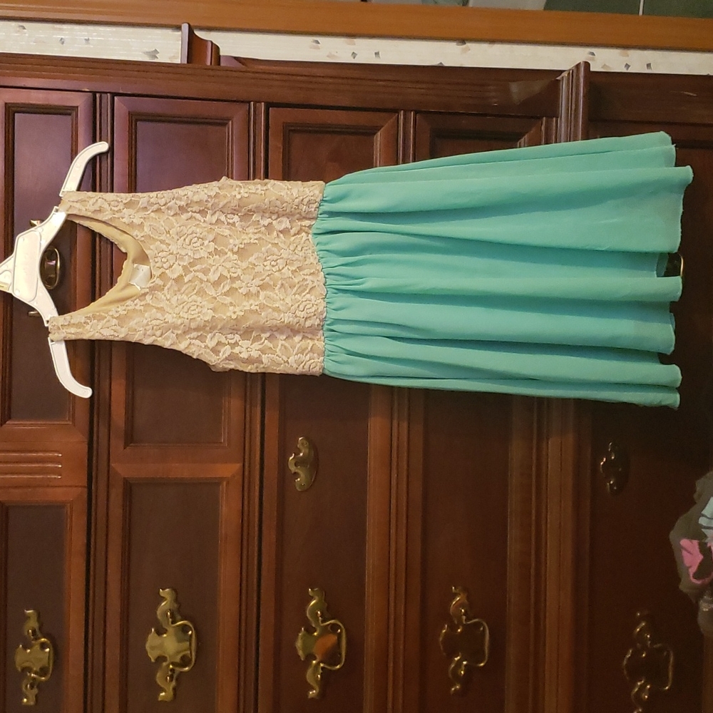 Girls 9/10 cream and teal lace detail dress